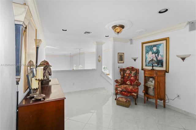 16048 NW 82nd Place, Miami Lakes, FL 33016