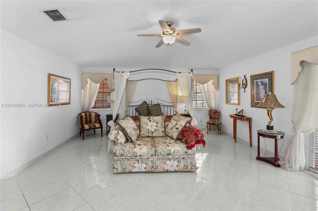16048 NW 82nd Place, Miami Lakes, FL 33016