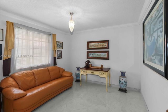 16048 NW 82nd Place, Miami Lakes, FL 33016