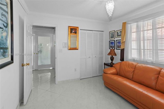 16048 NW 82nd Place, Miami Lakes, FL 33016