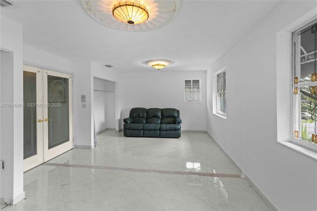 16048 NW 82nd Place, Miami Lakes, FL 33016
