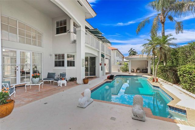 16048 NW 82nd Place, Miami Lakes, FL 33016