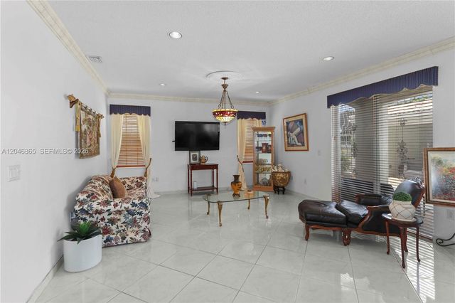 16048 NW 82nd Place, Miami Lakes, FL 33016