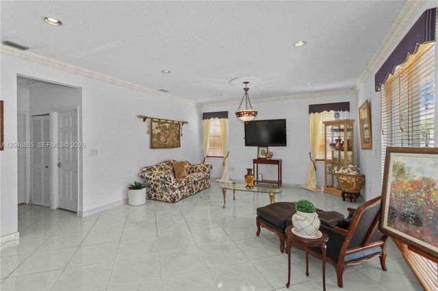 16048 NW 82nd Place, Miami Lakes, FL 33016