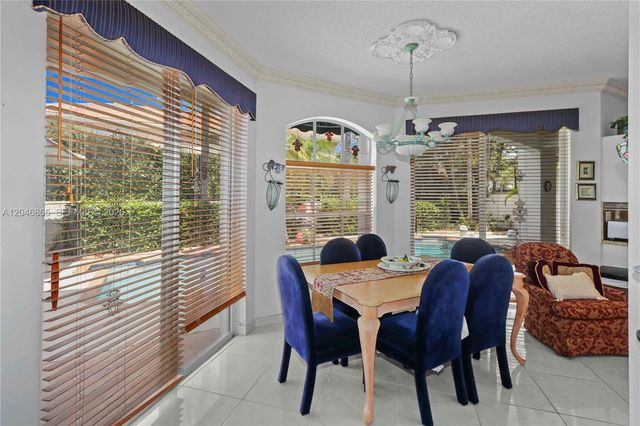 16048 NW 82nd Place, Miami Lakes, FL 33016