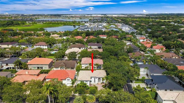 16048 NW 82nd Place, Miami Lakes, FL 33016