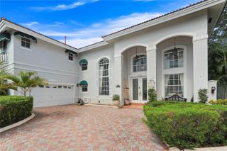 16048 NW 82nd Place, Miami Lakes, FL 33016