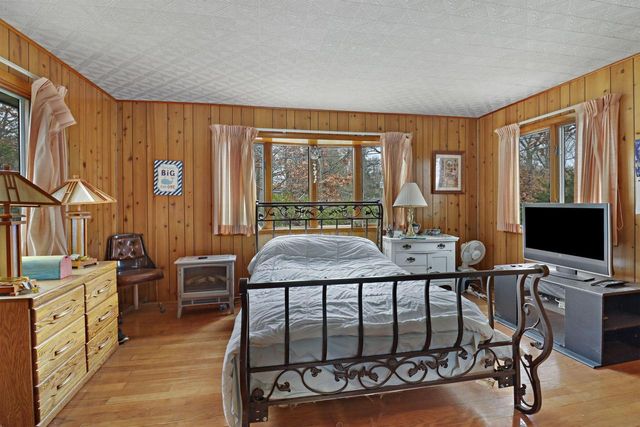 534 Oakwood TRAIL, Twin Lakes, WI 53181