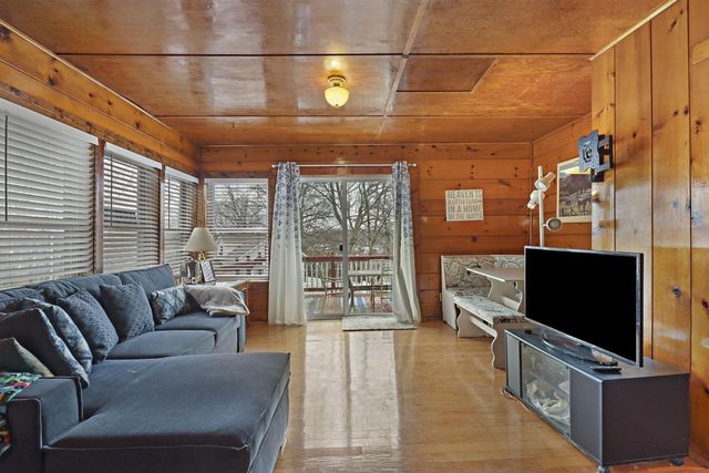 534 Oakwood TRAIL, Twin Lakes, WI 53181