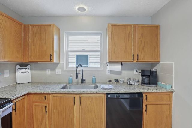 1374 Chickweed Street, Blacklick, OH 43004