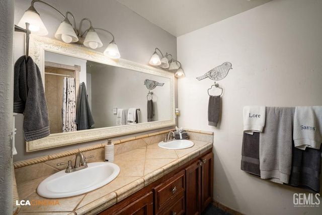 3108 Pesante Road, Bakersfield, CA 93306
