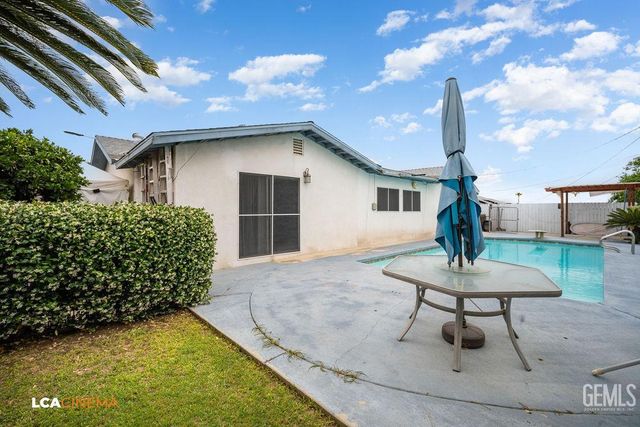 3108 Pesante Road, Bakersfield, CA 93306