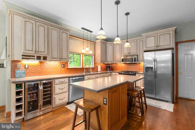 7931 GOLD LEAF CIR, Spotsylvania, VA 22551