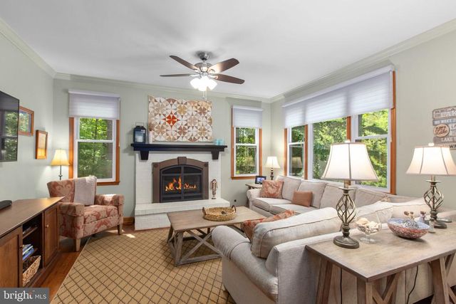 7931 GOLD LEAF CIR, Spotsylvania, VA 22551