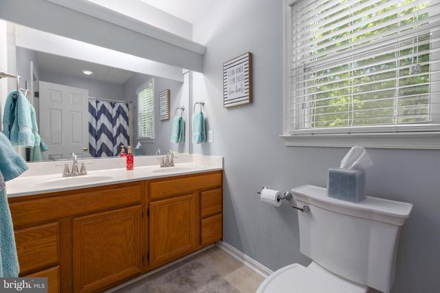 7931 GOLD LEAF CIR, Spotsylvania, VA 22551