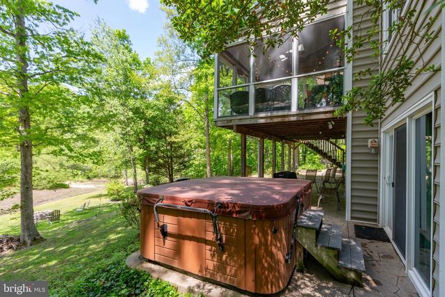 7931 GOLD LEAF CIR, Spotsylvania, VA 22551