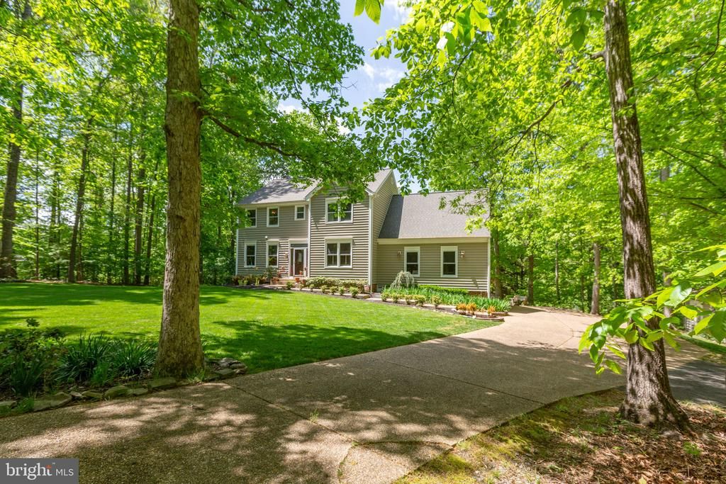 7931 GOLD LEAF CIR, Spotsylvania, VA 22551