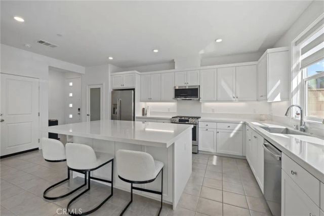 236 Yerba, Irvine, CA 92618