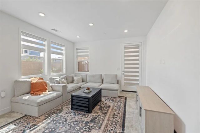 236 Yerba, Irvine, CA 92618