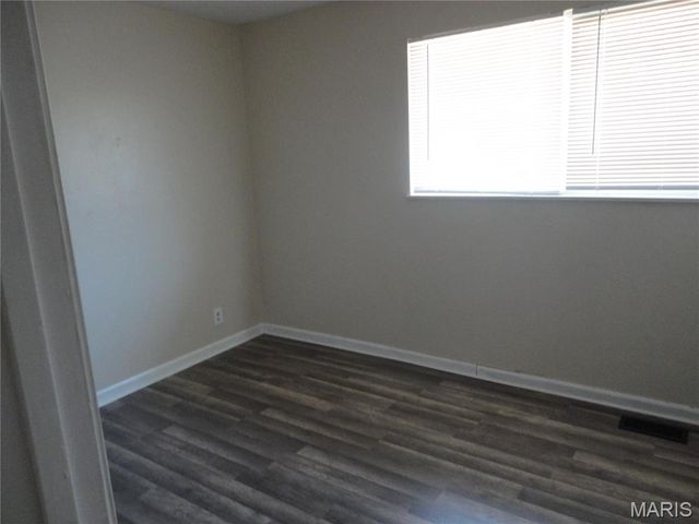 10323 Varnum Drive, St Louis, MO 63136