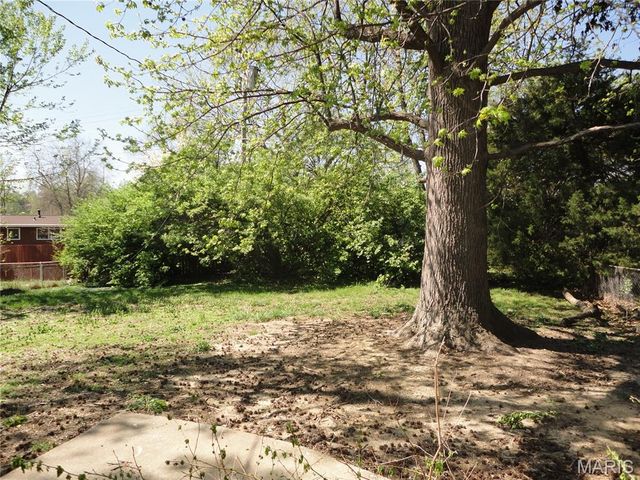 10323 Varnum Drive, St Louis, MO 63136