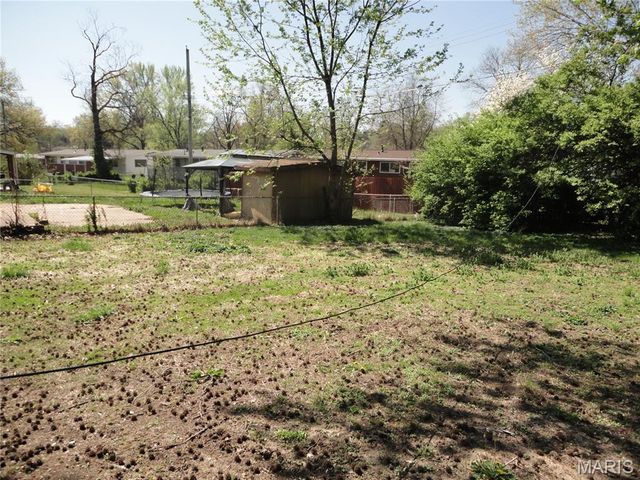 10323 Varnum Drive, St Louis, MO 63136