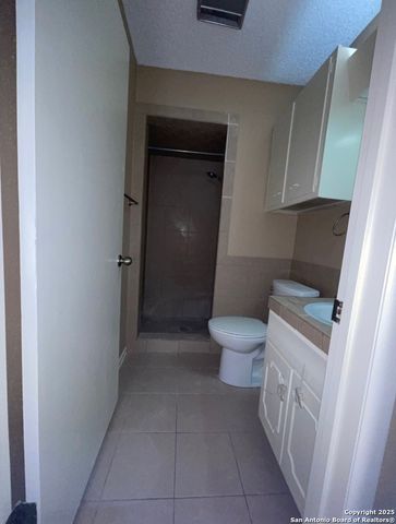 102 Dalewood Dr, Converse, TX 78109