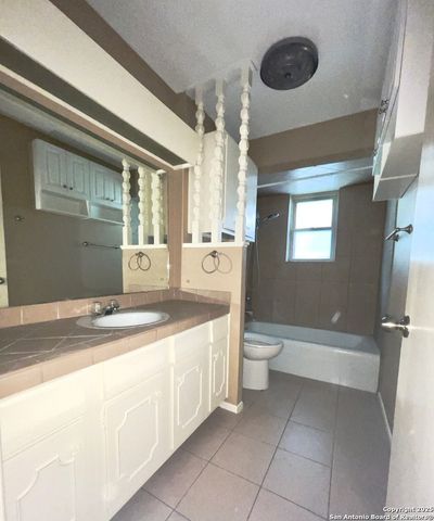 102 Dalewood Dr, Converse, TX 78109