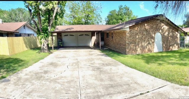 102 Dalewood Dr, Converse, TX 78109