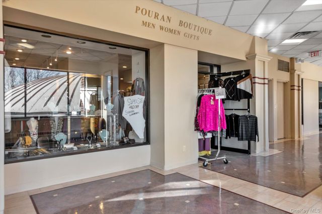 271-10 Grand Central Parkway 29V, Floral Park, NY 11005