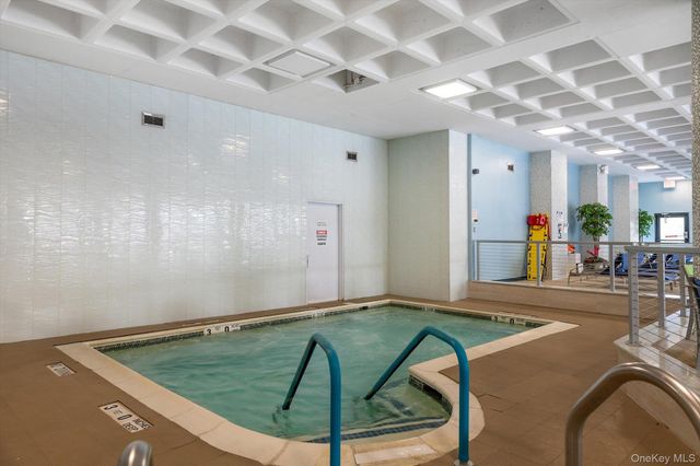 271-10 Grand Central Parkway 29V, Floral Park, NY 11005