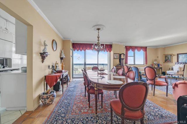 271-10 Grand Central Parkway 29V, Floral Park, NY 11005