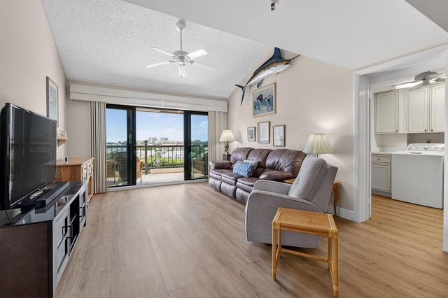 201 Ocean Bluffs Boulevard 5010, Jupiter, FL 33477