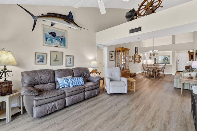 201 Ocean Bluffs Boulevard 5010, Jupiter, FL 33477