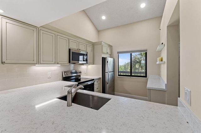 201 Ocean Bluffs Boulevard 5010, Jupiter, FL 33477