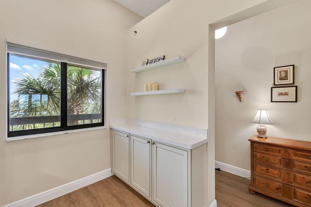 201 Ocean Bluffs Boulevard 5010, Jupiter, FL 33477