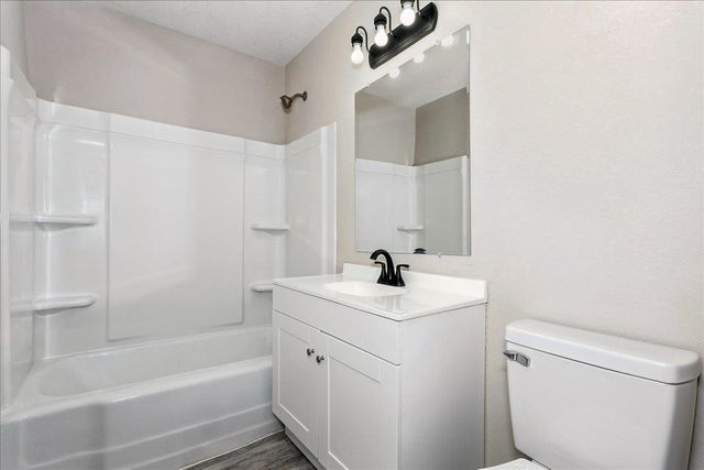 1023 N Gow St, Wichita, KS 67203