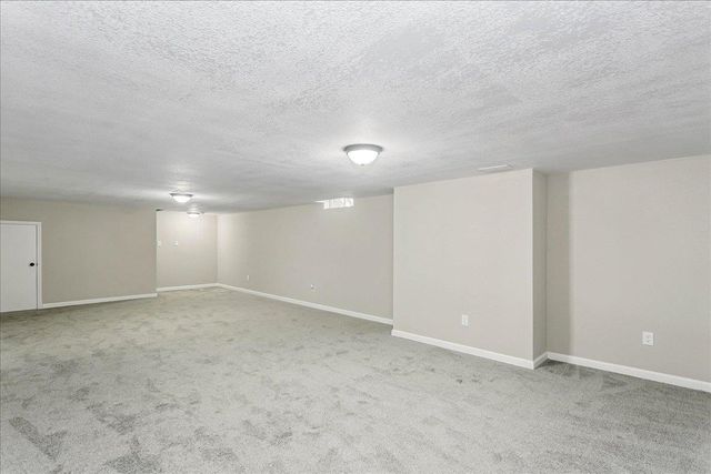 1023 N Gow St, Wichita, KS 67203