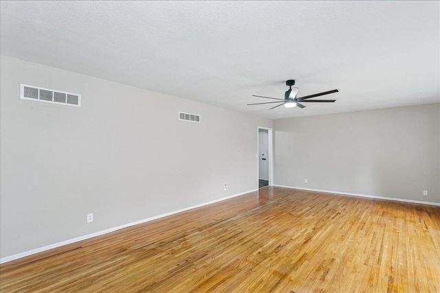 1023 N Gow St, Wichita, KS 67203