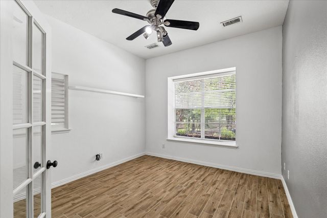 6 Vinca Trail, The Woodlands, TX 77382