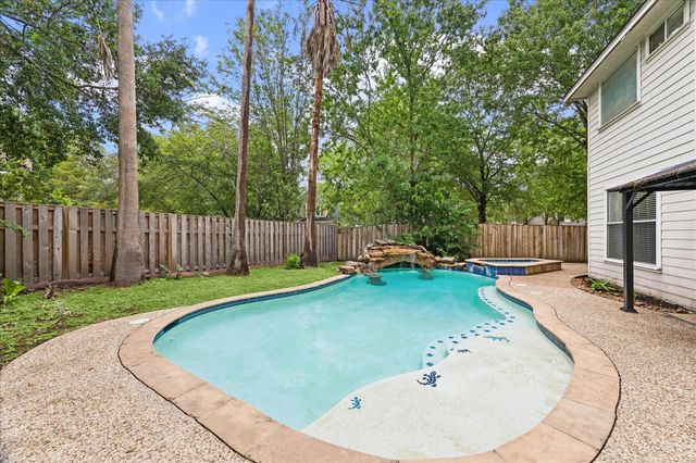 6 Vinca Trail, The Woodlands, TX 77382