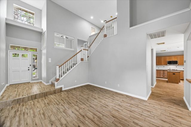 6 Vinca Trail, The Woodlands, TX 77382