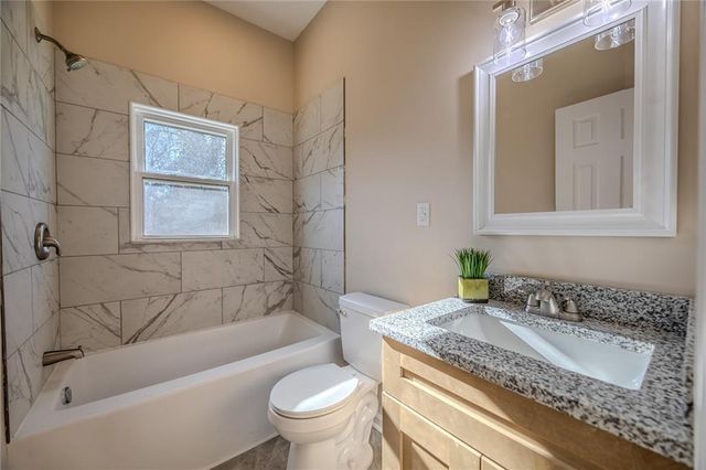 308 N 19th Street, Lexington, MO 64067