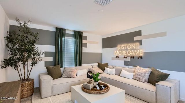 9614 W MITCHELL Drive, Phoenix, AZ 85037