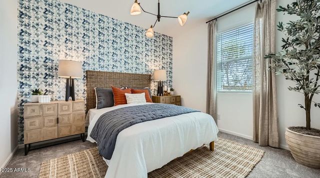 9614 W MITCHELL Drive, Phoenix, AZ 85037