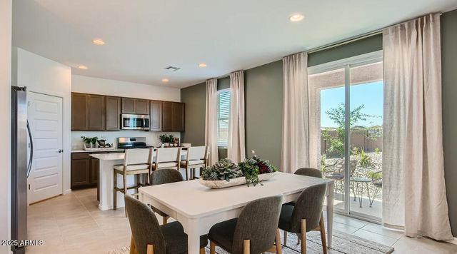 9614 W MITCHELL Drive, Phoenix, AZ 85037