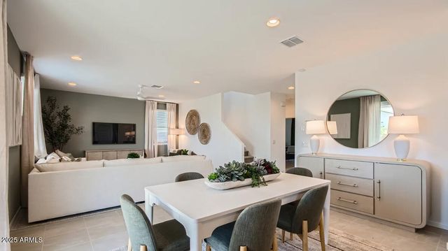 9614 W MITCHELL Drive, Phoenix, AZ 85037