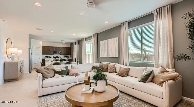 9614 W MITCHELL Drive, Phoenix, AZ 85037