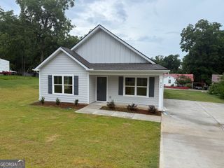 509 Cleveland Street, West Point, GA 31833