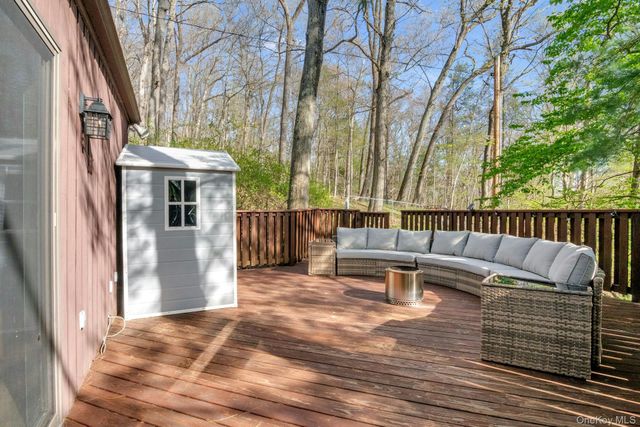 32 Boulder Lane, Goldens Bridge, NY 10526